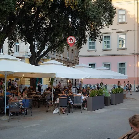 Apartman Deluxe Ana Póla